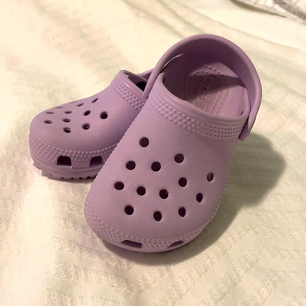 Toddler Crocs size 7
